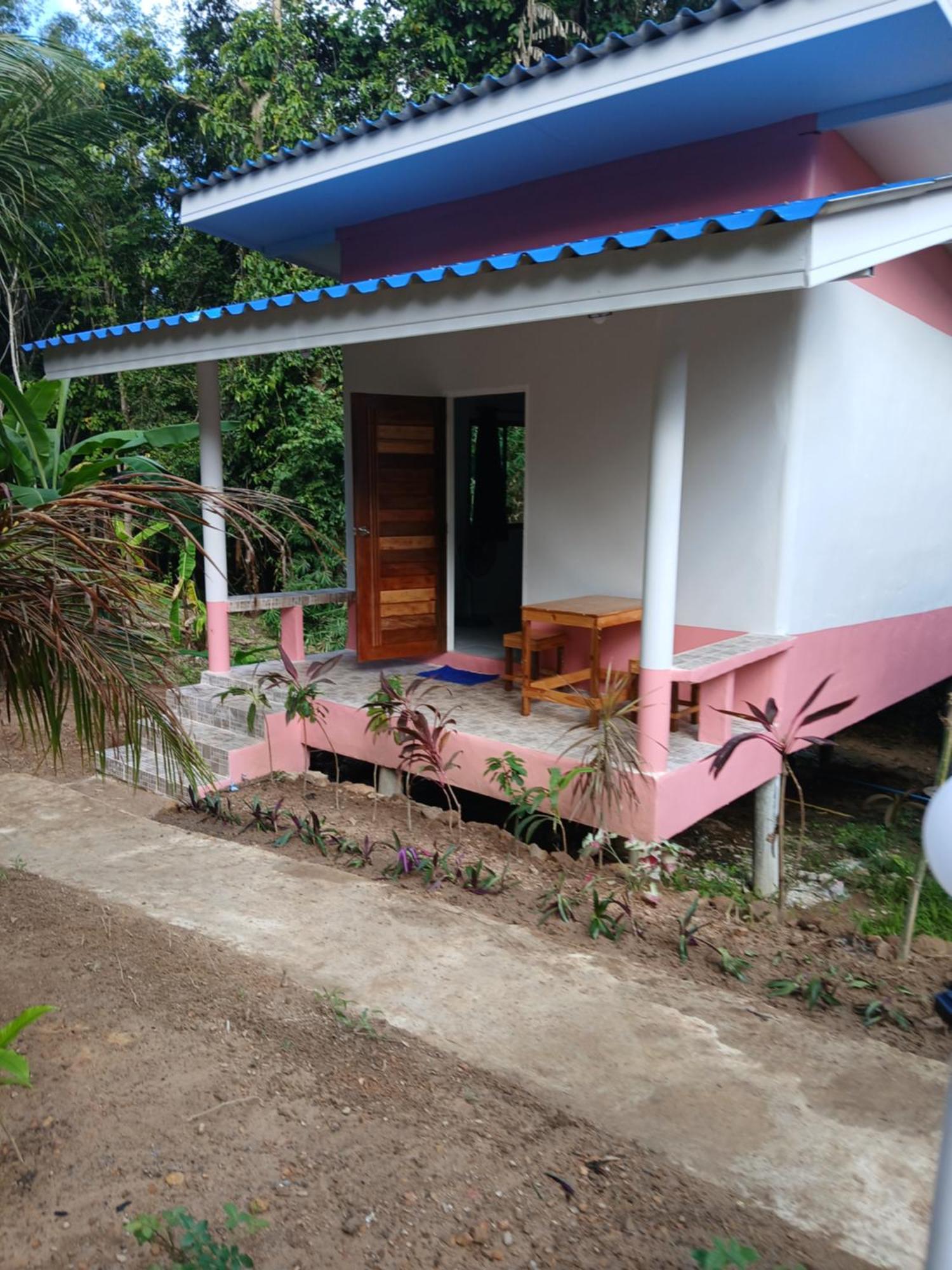 Pineapple Gardens Hotel Ko Kut Exterior foto